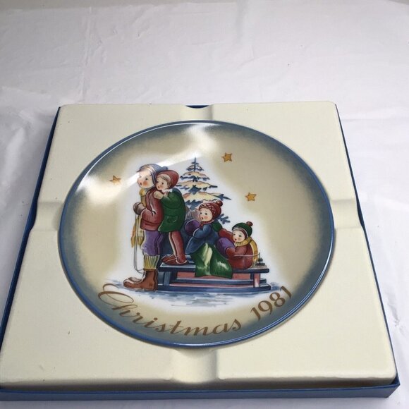 Berta Hummel Collectors SCHMID 1980-83 Holiday Plates All Original Box Gift - Picture 4 of 8
